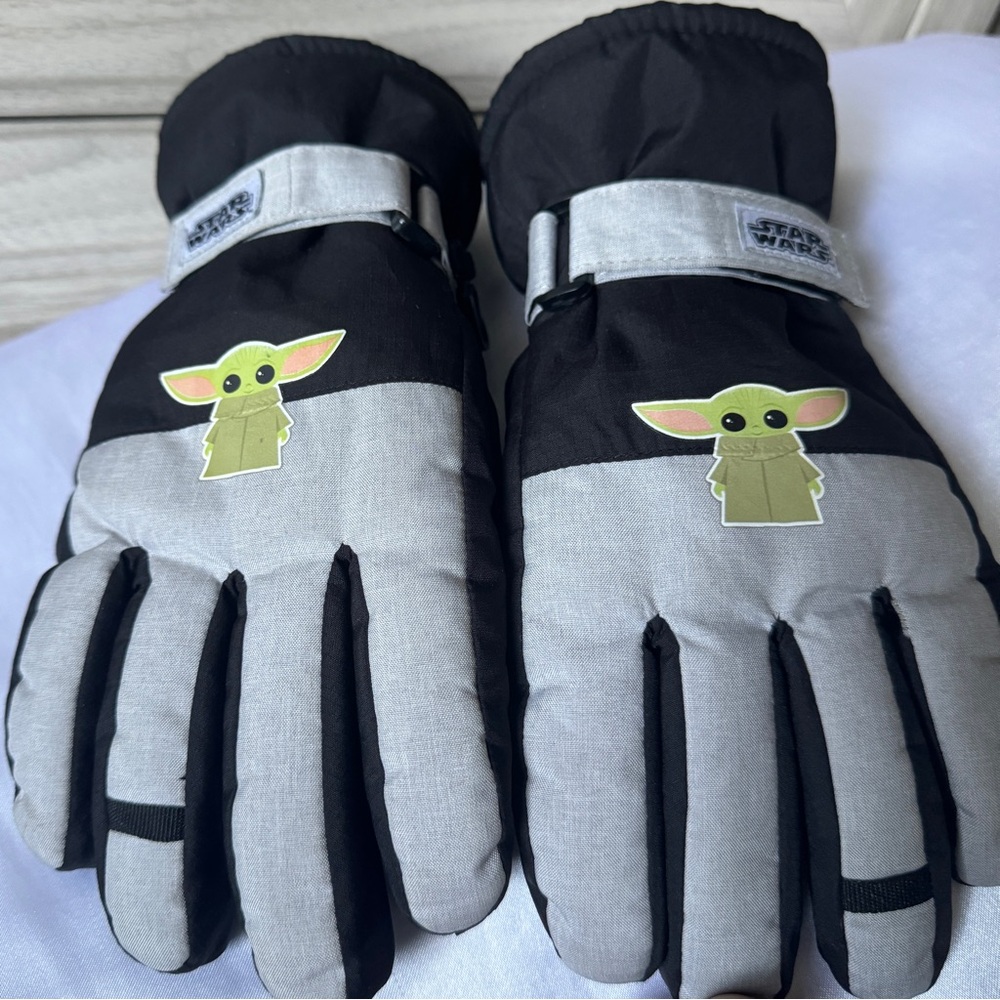 Star Wars The Mandalorian Baby Yoda Grogu Kid's Ski Gloves